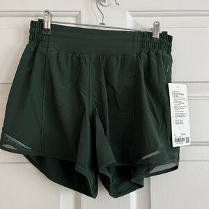 Lululemon Hotty Hot High-Rise Lined Legacy Green Shorts 4" | Size 6 | NWT
